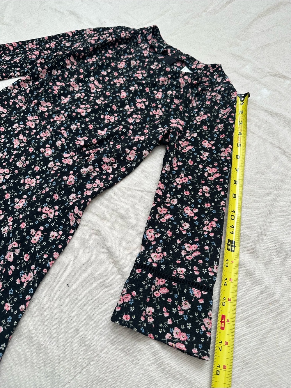 H&M Dainty Floral Ladder Trim 3/4 Bell Sleeve Dress Black Pink 4 - Picture 7 of 10